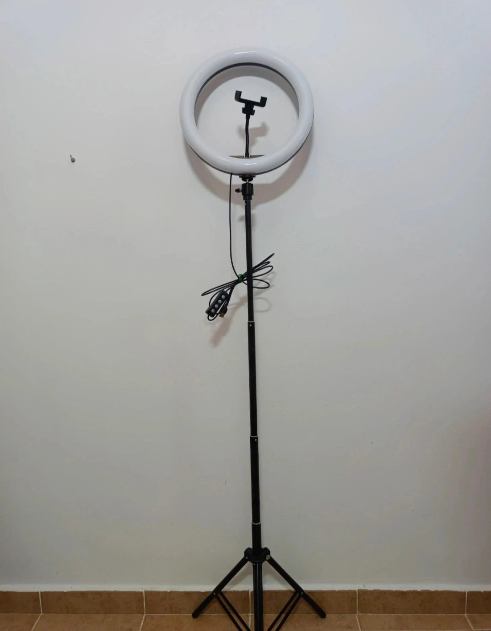 Aro de luz con trípode  – photo 4